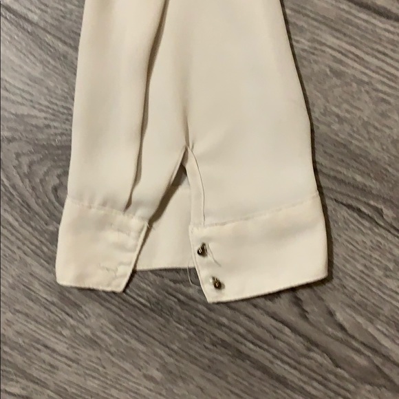 Beige chiffon top - Picture 3 of 5